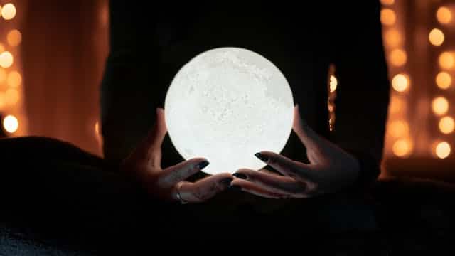 Crystal Ball Dream Meaning