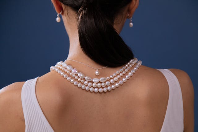 White Pearl Necklace Dream Meaning