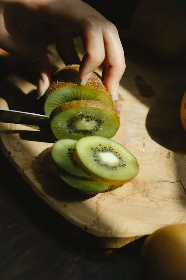 Picking Kiwi Dream Meaning