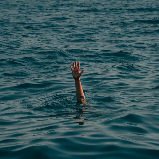 Someone Drowning Dream Meaning