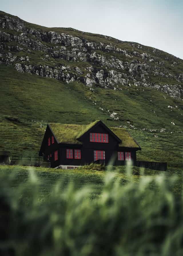 House on Mountain Dream Meaning