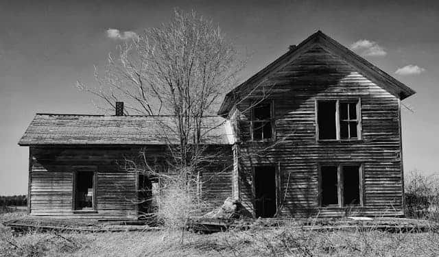 Old House Dream Meaning